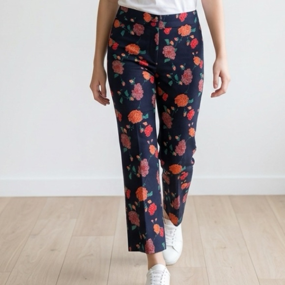 Chicos Floral Pants Size 0 XS Navy Bold‎ Cottage Art Vibrant Chic Straight Ankle